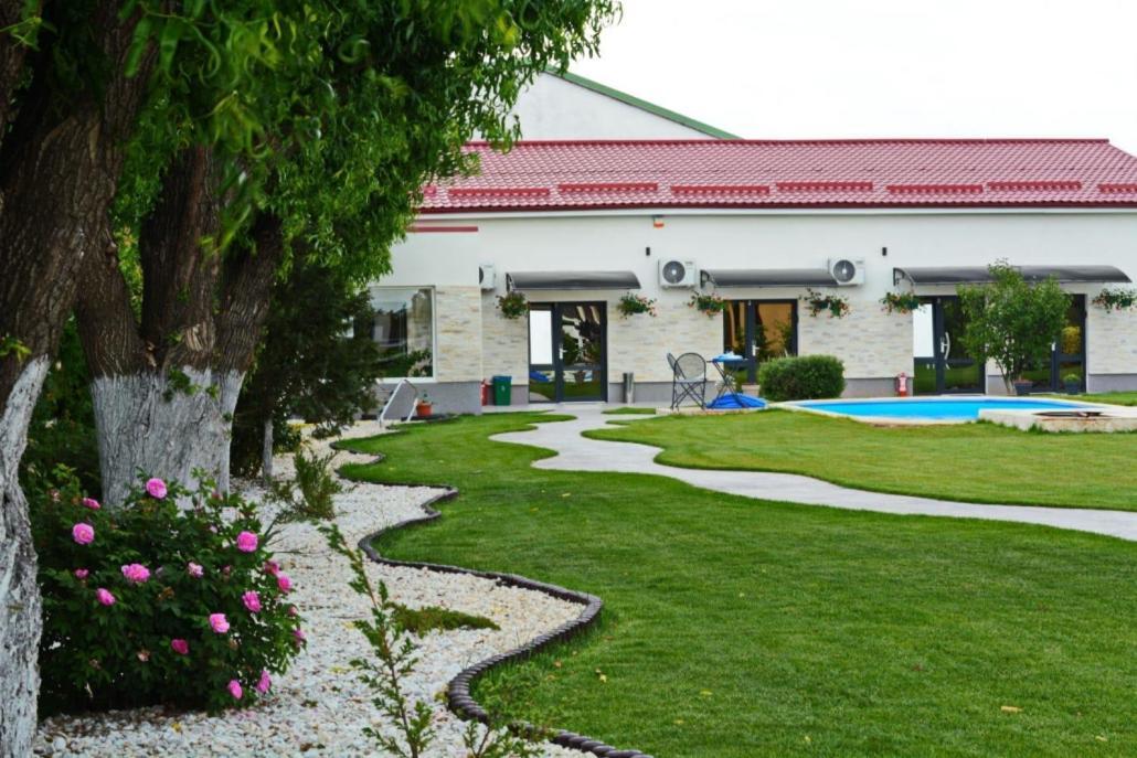 Neferprod Apartments - Is - Cam 01 Timișoara Zewnętrze zdjęcie